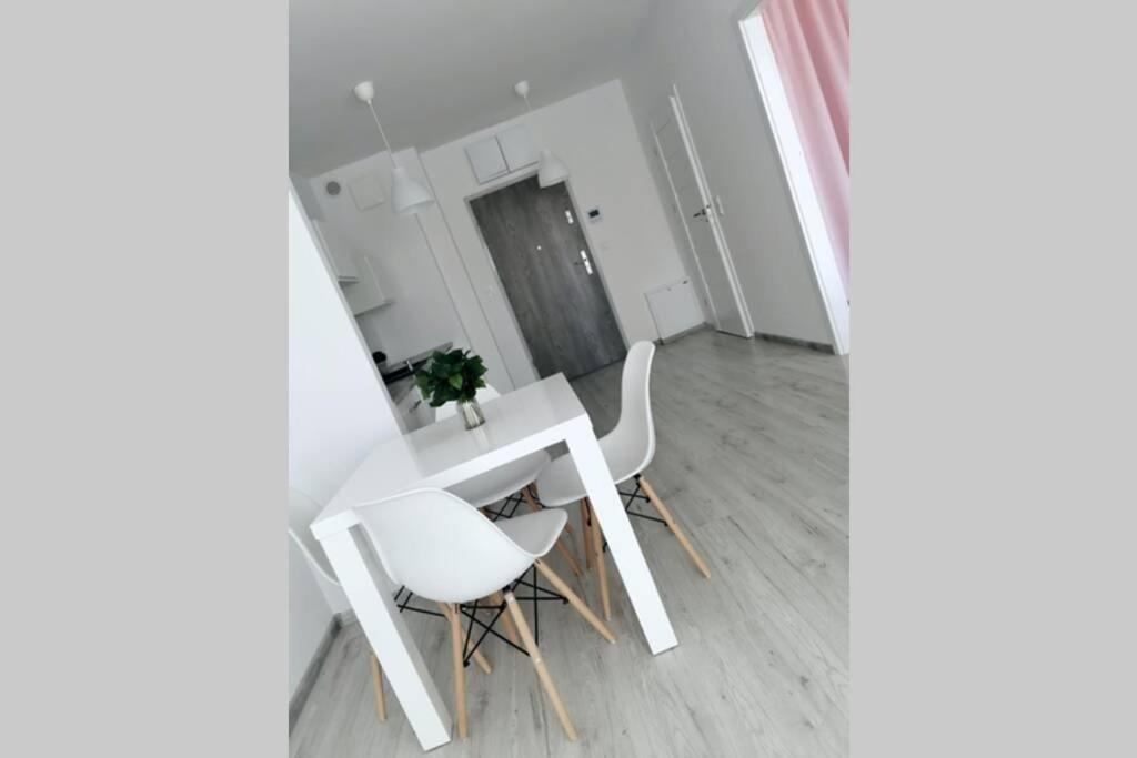 Green Apartment Promenada Gwiazd- Widok Na Morze. Miedzyzdroje Exterior photo